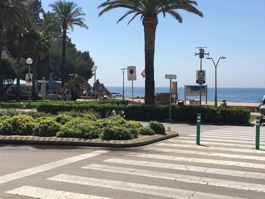Lujoso Piso Enfrente De Playa De Fenals, 2 Terrazas Lloret de Mar Exterior foto