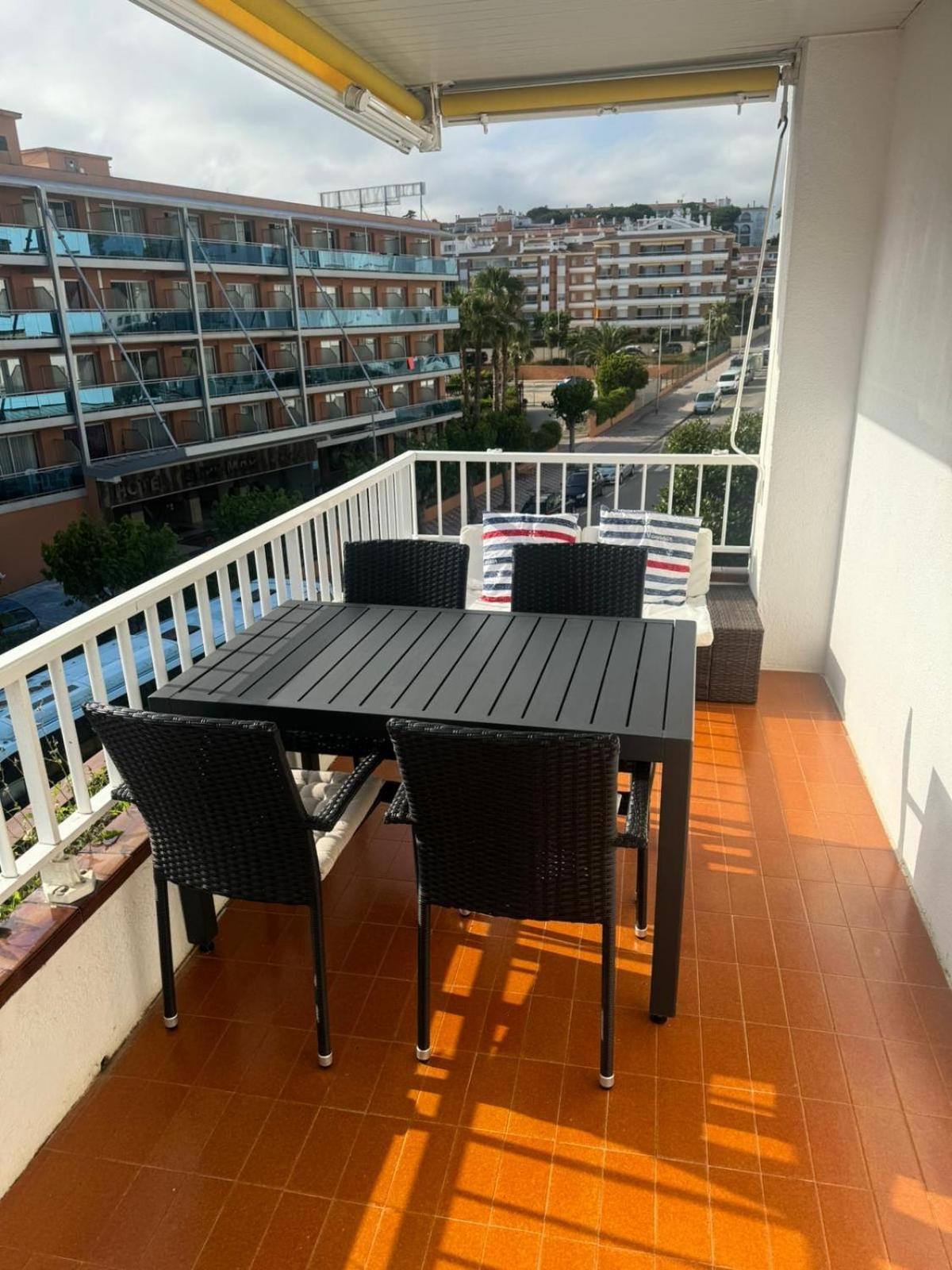 Lujoso Piso Enfrente De Playa De Fenals, 2 Terrazas Lloret de Mar Exterior foto